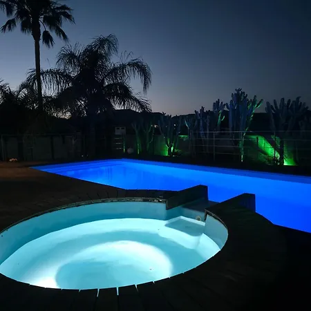 Lux Villa *