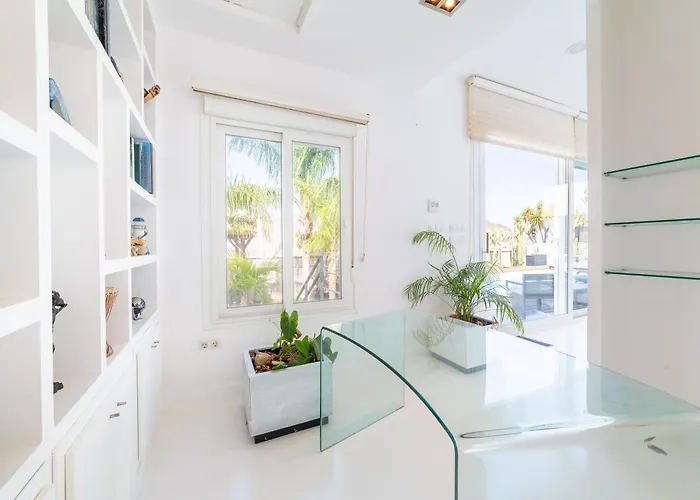 Lux Villa