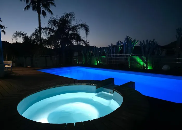 Lux Villa *